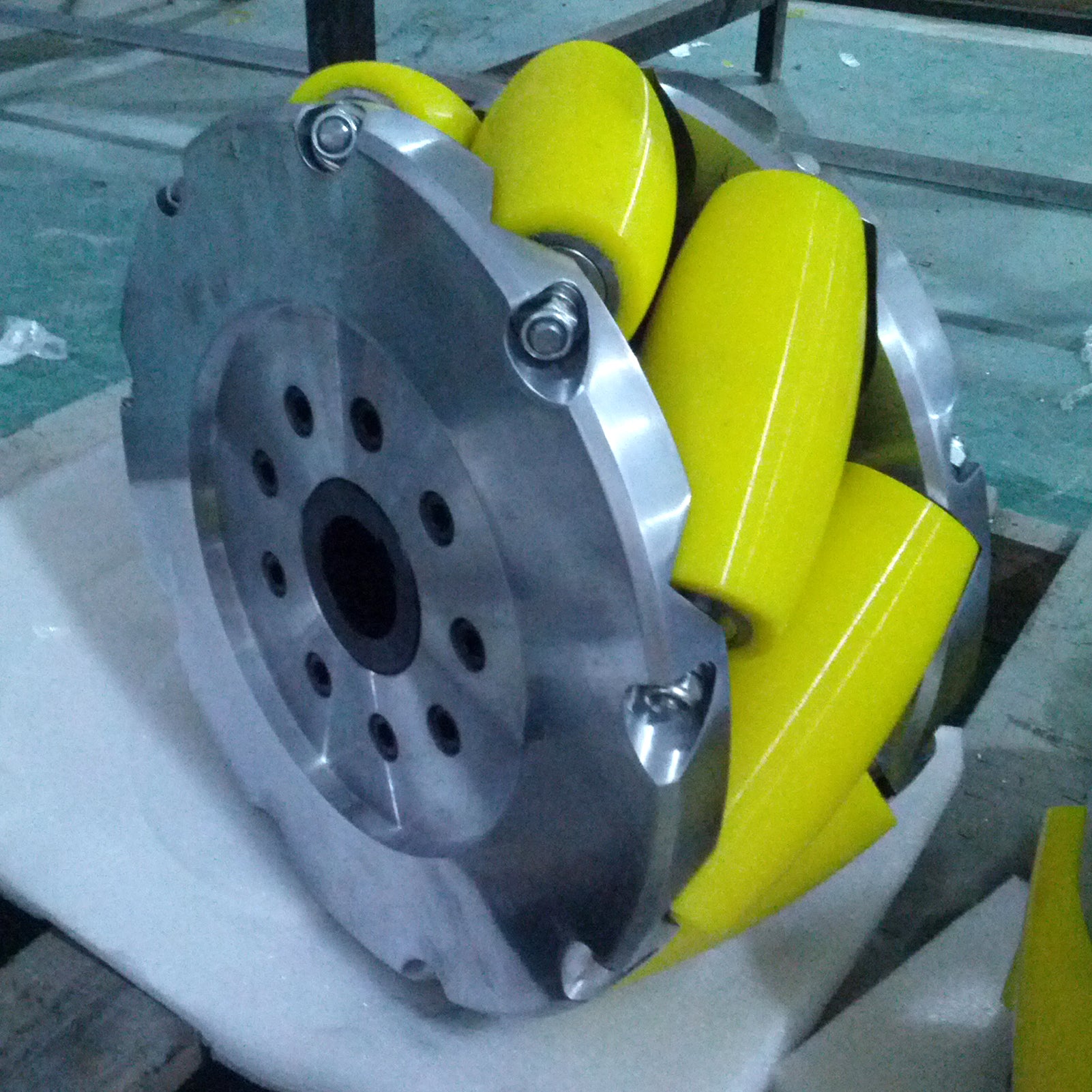 A Set Of 15 inch(375mm) 4500KG Mecanum Wheel With PU Roller(NM375A)